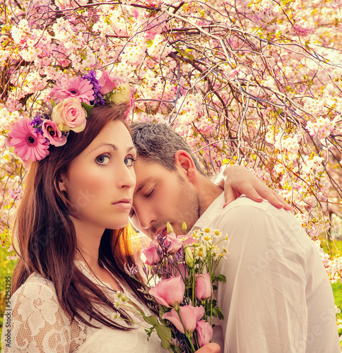 Photo: fashion flower couple fashion flower couple