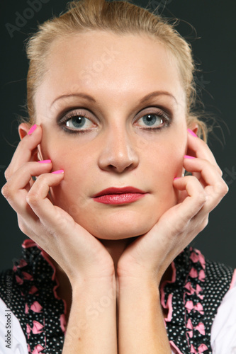Photo: Frau im Dirndl Frau im Dirndl