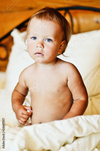 Photo: baby in bed baby in bed