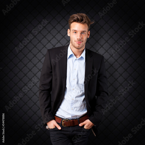 Photo: attraktiver junger Mann attraktiver junger Mann