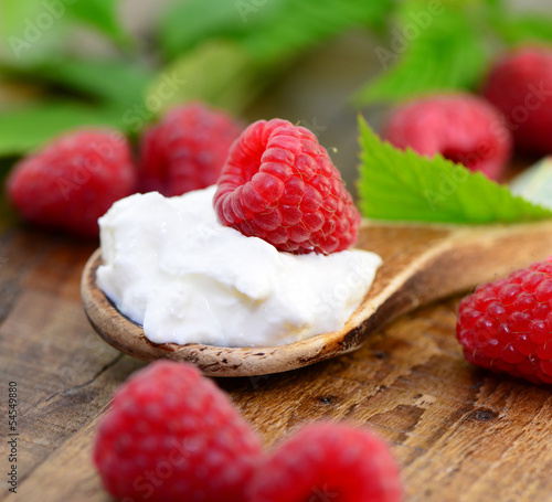 Photo: Quark mit Himbeeren Quark mit Himbeeren