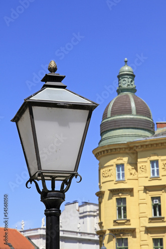 Photo: Straßenlaterne in der Wiener Innenstadt Straßenlaterne in der Wiener Innenstadt