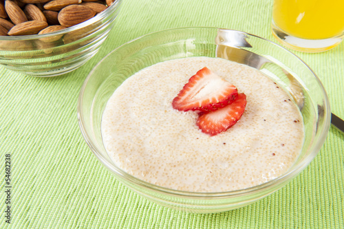 Photo: Amaranth and Yogurt with Almonds Amaranth and Yogurt with Almonds