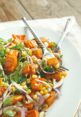 Photo: Mexican cuisine: Three Sisters Salad Mexican cuisine: Three Sisters Salad