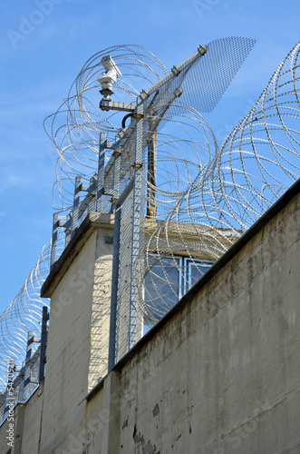 Photo: stacheldraht - gefängnis stacheldraht - gefängnis
