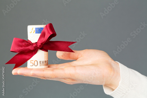 Photo: Giving money as a gift Giving money as a gift