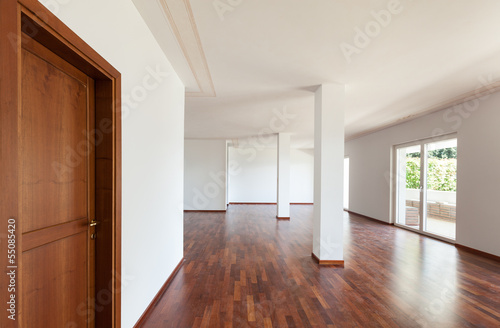 Photo: interior apartment, large living room with columns interior apartment, large living room with columns