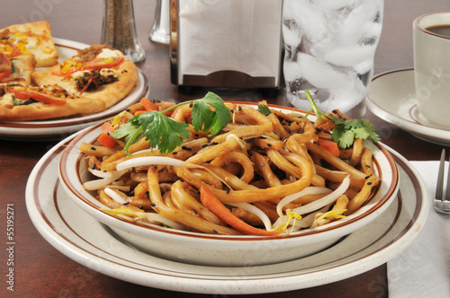 Photo: Japanese pan noodles with flatbread appetizers Japanese pan noodles with flatbread appetizers