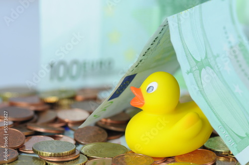 Photo: Schwimmen im Geld Schwimmen im Geld