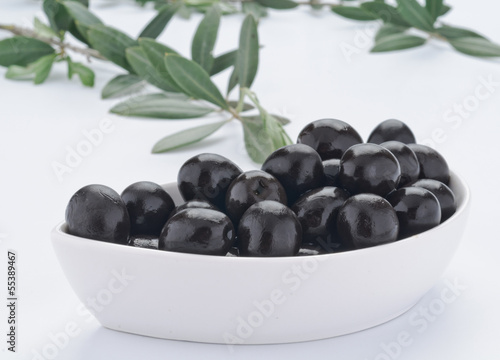 Photo: Olive nere, fuoco selettivo Olive nere, fuoco selettivo