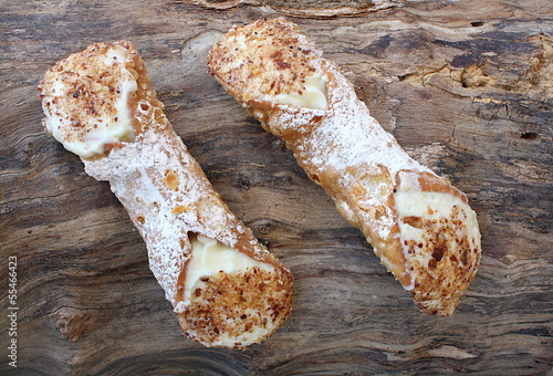 Photo: cannolo siciliano cannolo siciliano