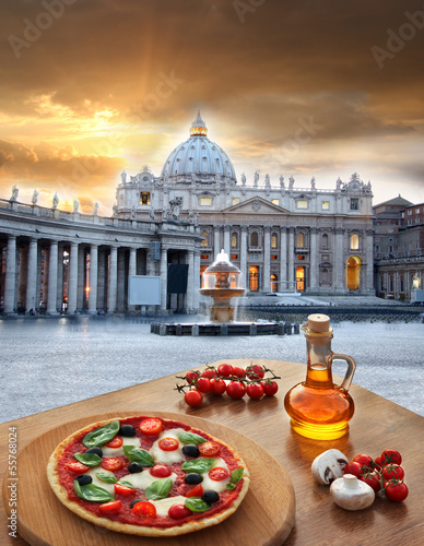 Photo: Basilica on St. Peter square with pizza in Vatican, Rome Basilica on St. Peter square with pizza in Vatican, Rome