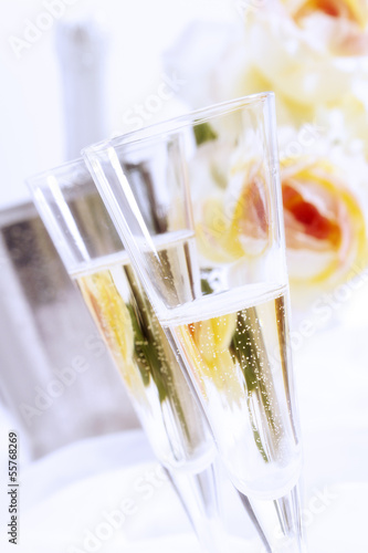 Photo: Zwei Gläser Champagner Zwei Gläser Champagner