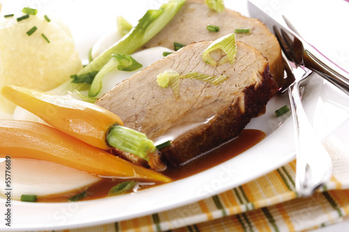 Photo: Schweinebraten mit Beilagen Schweinebraten mit Beilagen