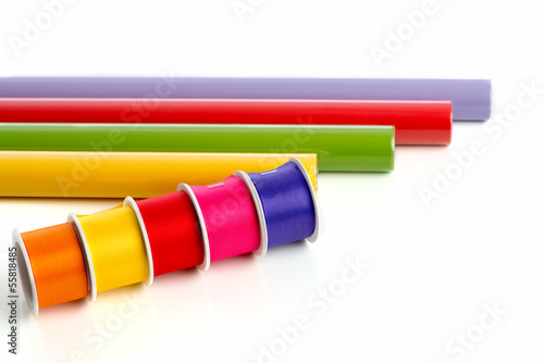 Photo: Geschenkpapier mit Schleifenband Geschenkpapier mit Schleifenband