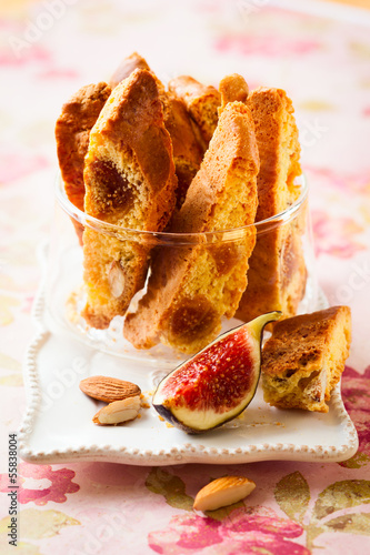 Photo: Biscotti with fig and nuts Biscotti with fig and nuts