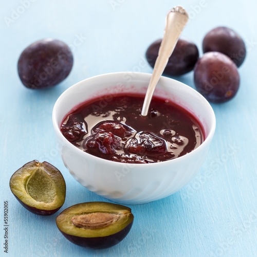 Photo: Zwetschgenkonfitüre und Zwetschgen Zwetschgenkonfitüre und Zwetschgen