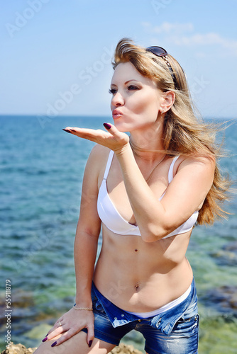 Photo: air kiss air kiss