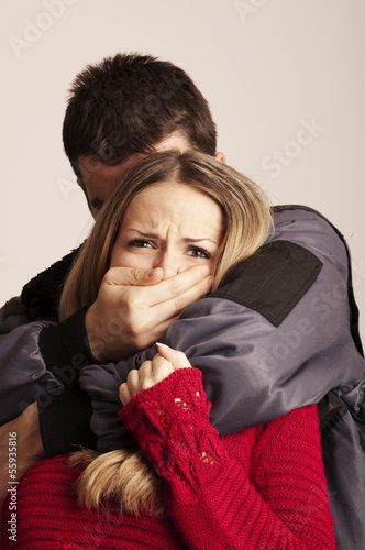 Photo: Kidnapping a girl Kidnapping a girl