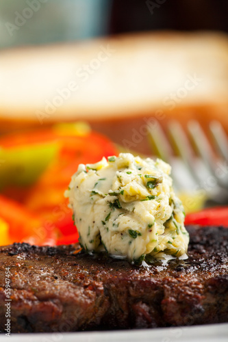 Photo: Steak mit Kräuterbutter Steak mit Kräuterbutter