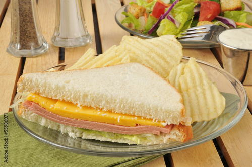 Photo: Baloney sandwich with chips Baloney sandwich with chips