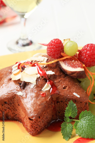 Photo: Star-shaped gingerbread cake Star-shaped gingerbread cake