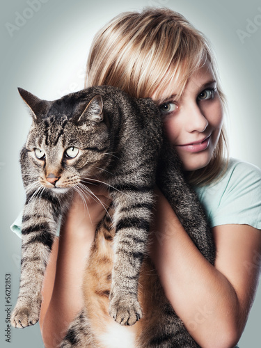 Photo: Kuscheln mit der Katze Kuscheln mit der Katze