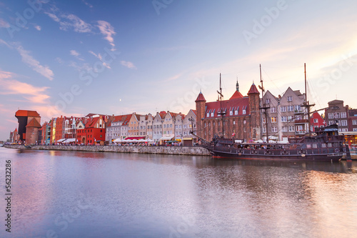 Photo: Sunset in old town of Gdansk at Motlawa river, Poland Sunset in old town of Gdansk at Motlawa river, Poland