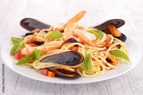 Photo: spaghetti with mussel and shrimp spaghetti with mussel and shrimp