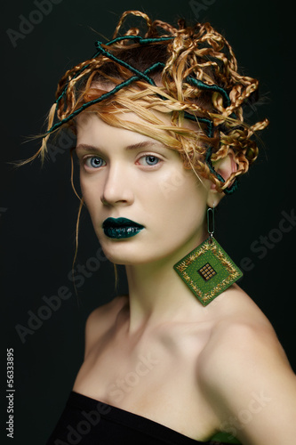 Photo: beautiful young woman beautiful young woman