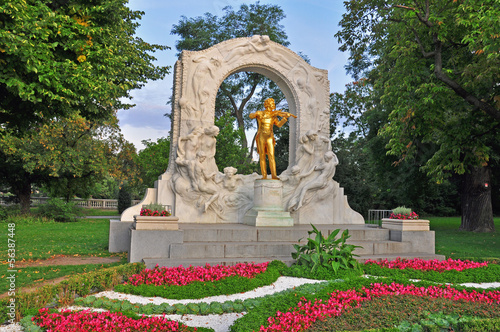 Photo: Golden Strauss Golden Strauss