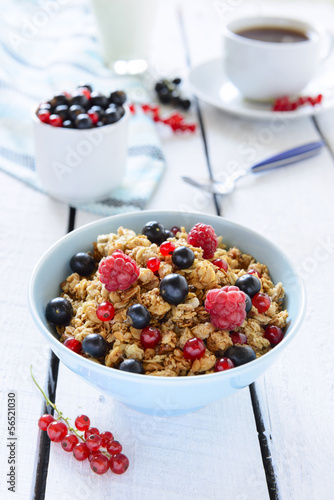 Photo: Healthy breakfast: baked granola with berries Healthy breakfast: baked granola with berries