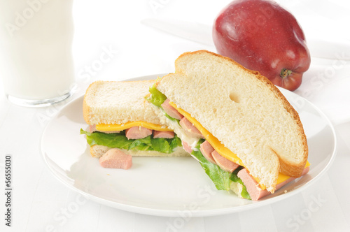 Photo: Vienna sausage sandwich Vienna sausage sandwich
