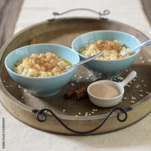 Photo: Warmer Milchreis mit Zucker und Zimt Warmer Milchreis mit Zucker und Zimt