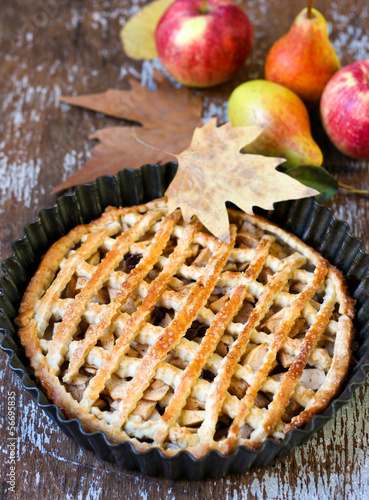 Photo: apple and pear pie apple and pear pie