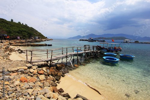 Photo: Ponton sur plage vietnamienne Ponton sur plage vietnamienne