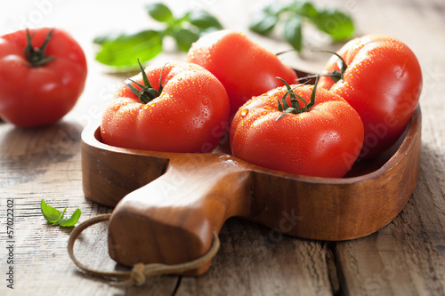 Photo: fresh tomatoes in bowl fresh tomatoes in bowl