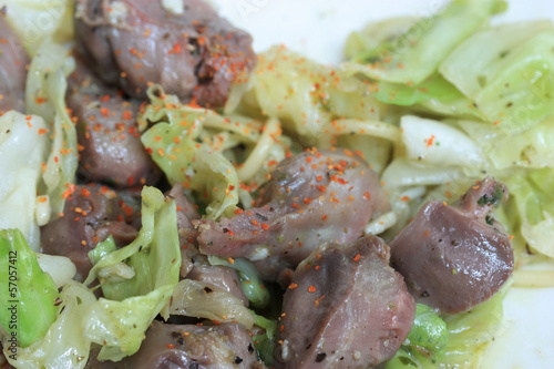Photo: 鶏肉とキャベツ炒め 鶏肉とキャベツ炒め
