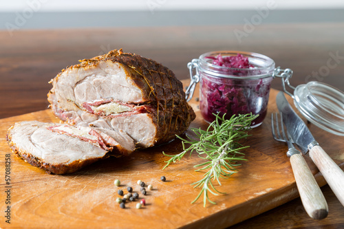 Photo: Spießbraten mit Rotkohl Spießbraten mit Rotkohl