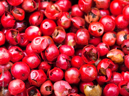 Photo: many red pepper peppercorns many red pepper peppercorns