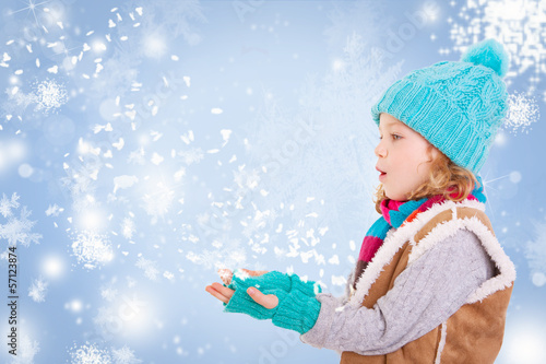 Photo: kind im winter schnee kind im winter schnee