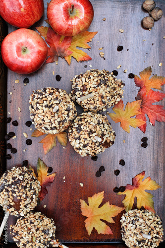 Photo: Chocolate Chip Carmel Apples Chocolate Chip Carmel Apples