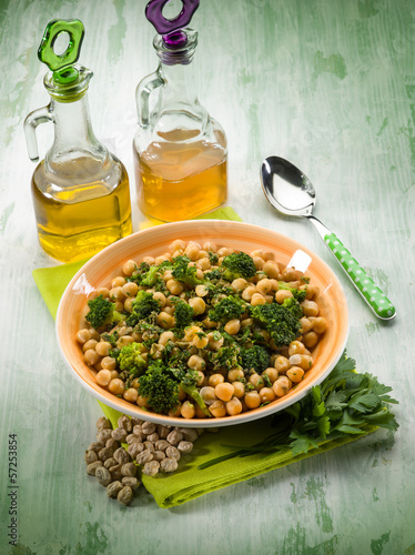 Photo: salad with broccoli anche chickpeas salad with broccoli anche chickpeas
