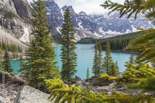 Photo: Moraine Lake, Banff National Park, Alberta, Canada Moraine Lake, Banff National Park, Alberta, Canada