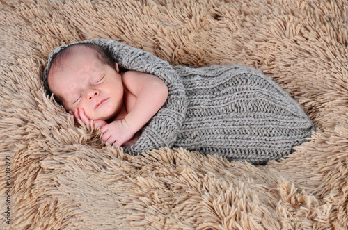 Photo: Baby auf weicher Decke Baby auf weicher Decke