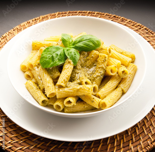 Photo: pasta italiana al pesto ligure pasta italiana al pesto ligure