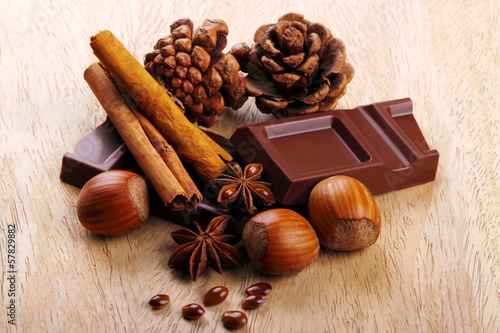 Photo: Cannella e cioccolato fondente Cannella e cioccolato fondente