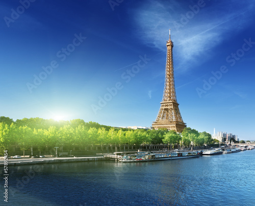 Photo: Seine in Paris with Eiffel tower in sunrise time Seine in Paris with Eiffel tower in sunrise time