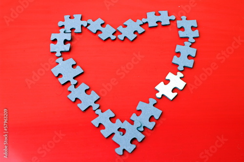 Photo: cuore di puzzle cuore di puzzle
