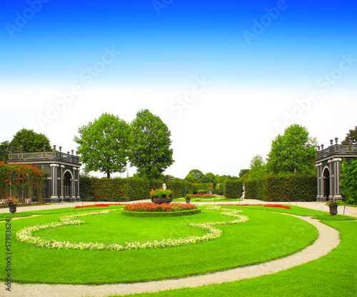 Photo: Schonbrunn gardens, Vienna Schonbrunn gardens, Vienna